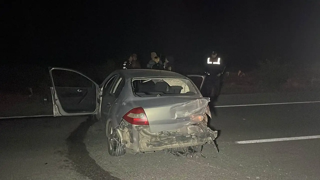 Karaman'da korkutan kaza! 'Bariyerlere çarptık, gelip bir daha vurdu'