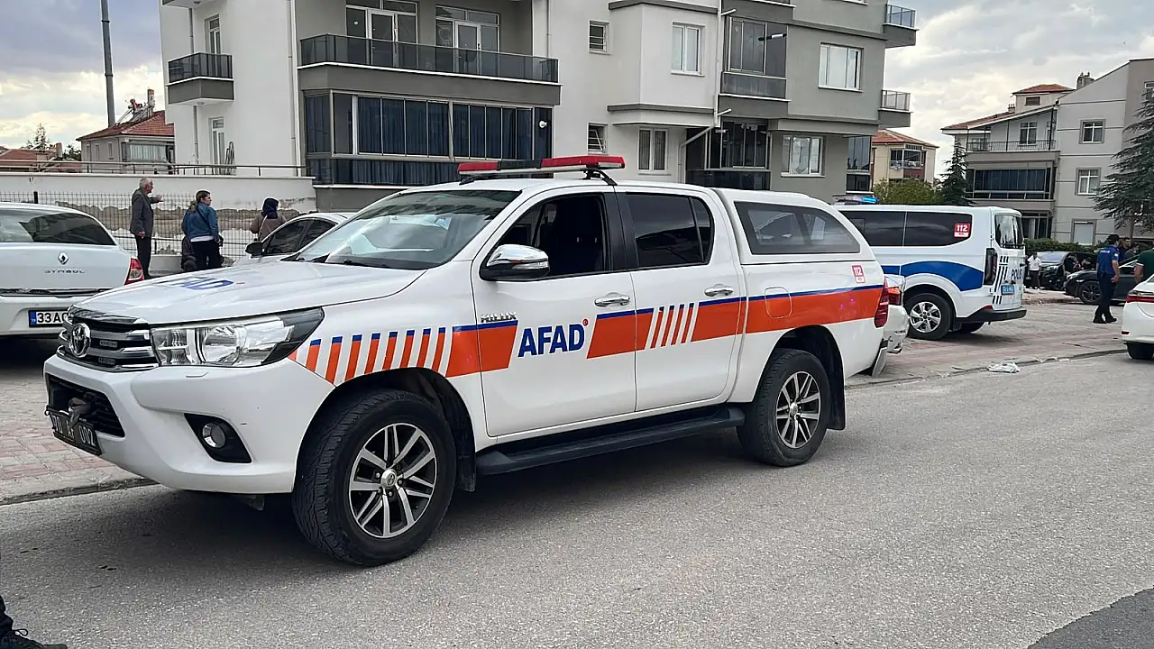 Karaman'da dehşete düşüren ölüm! Eve giren ekipler notu görünce apartmanı tahliye etti