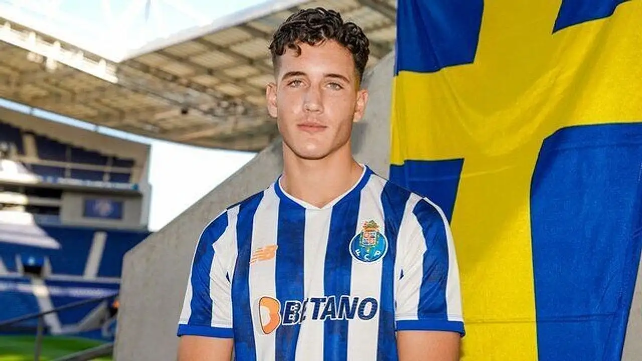Deniz Gül kimdir? Deniz Gül Galatasaray'a geldi mi? Deniz Gül hangi mevkide oynuyor?