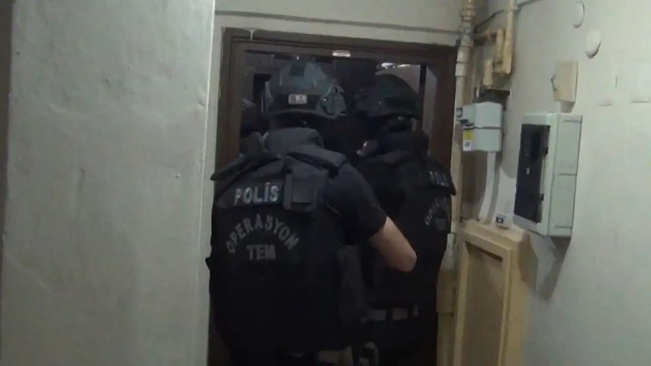 DEAŞ'a para transferi yapan 9 şüpheli kıskıvrak yakalandı
