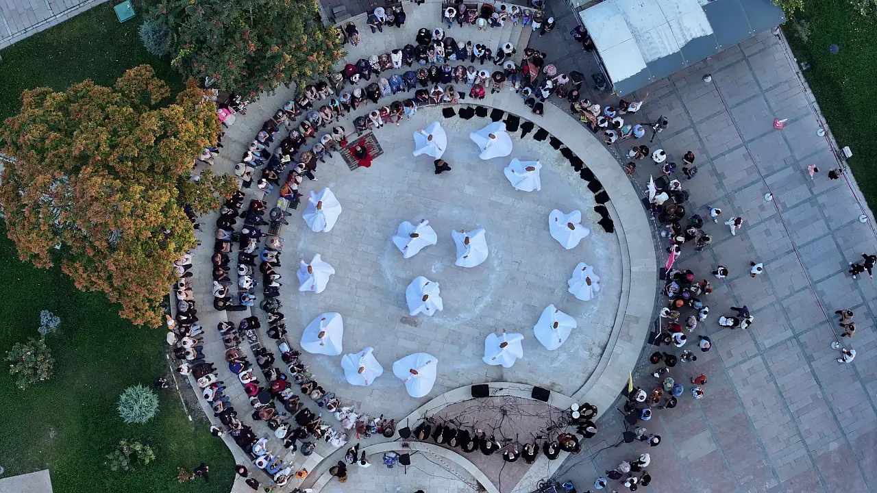 Konya'da gönüllere dokunan festival sürüyor! İşte günün programı