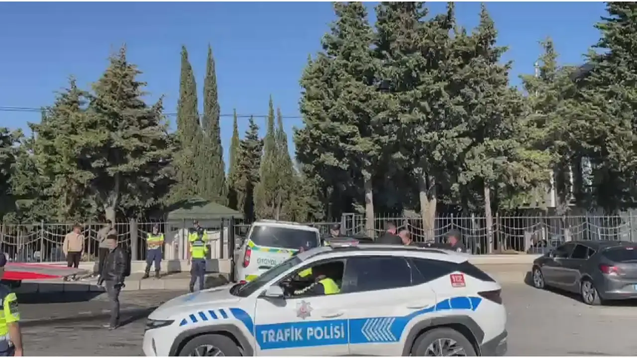 Jandarma aracı otomobille çarpıştı: 4 kişi yaralandı