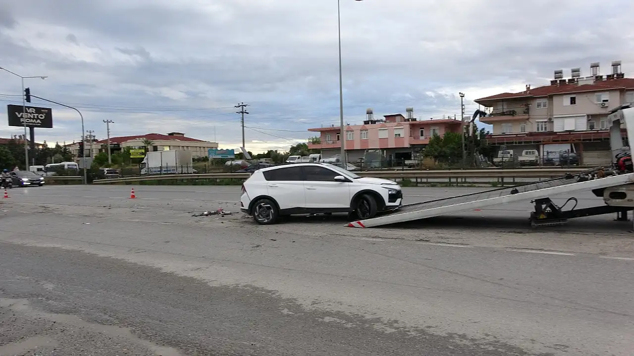 Yürekleri ağza getiren kaza! Otomobil takla attı