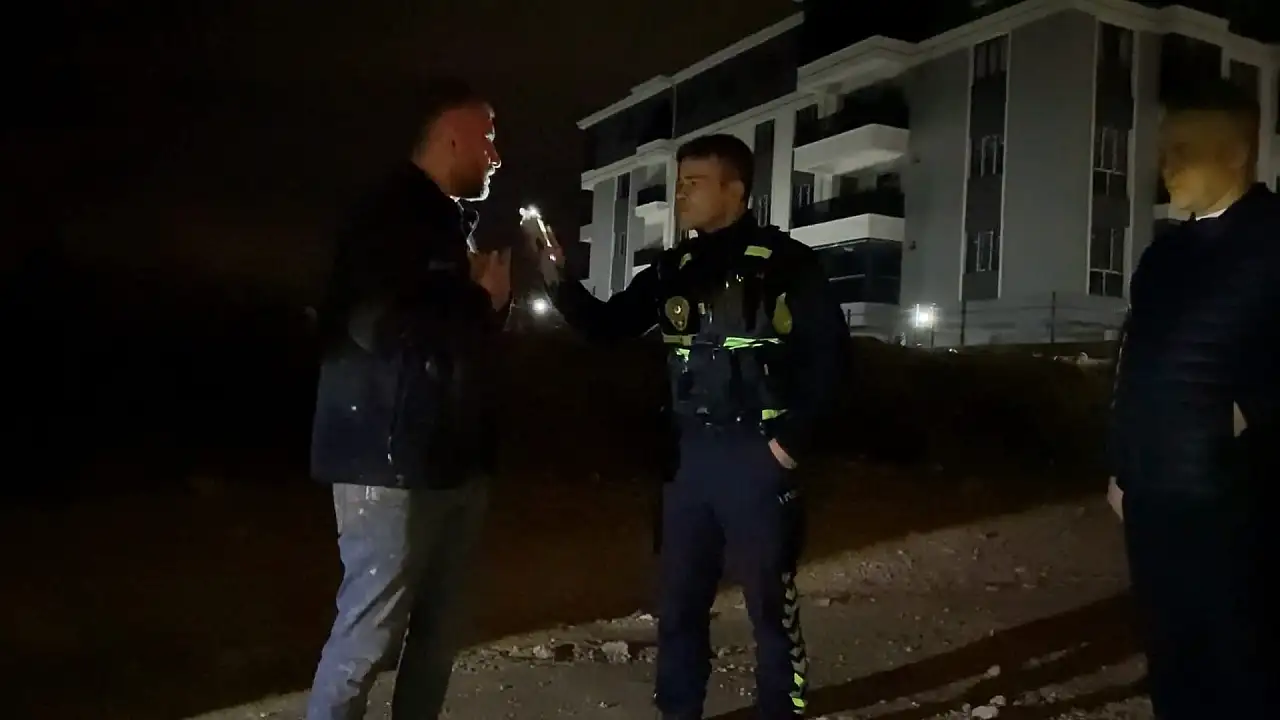 Polisler peşine düştü! 'Bu arabayı cinler mi sürüyor?'