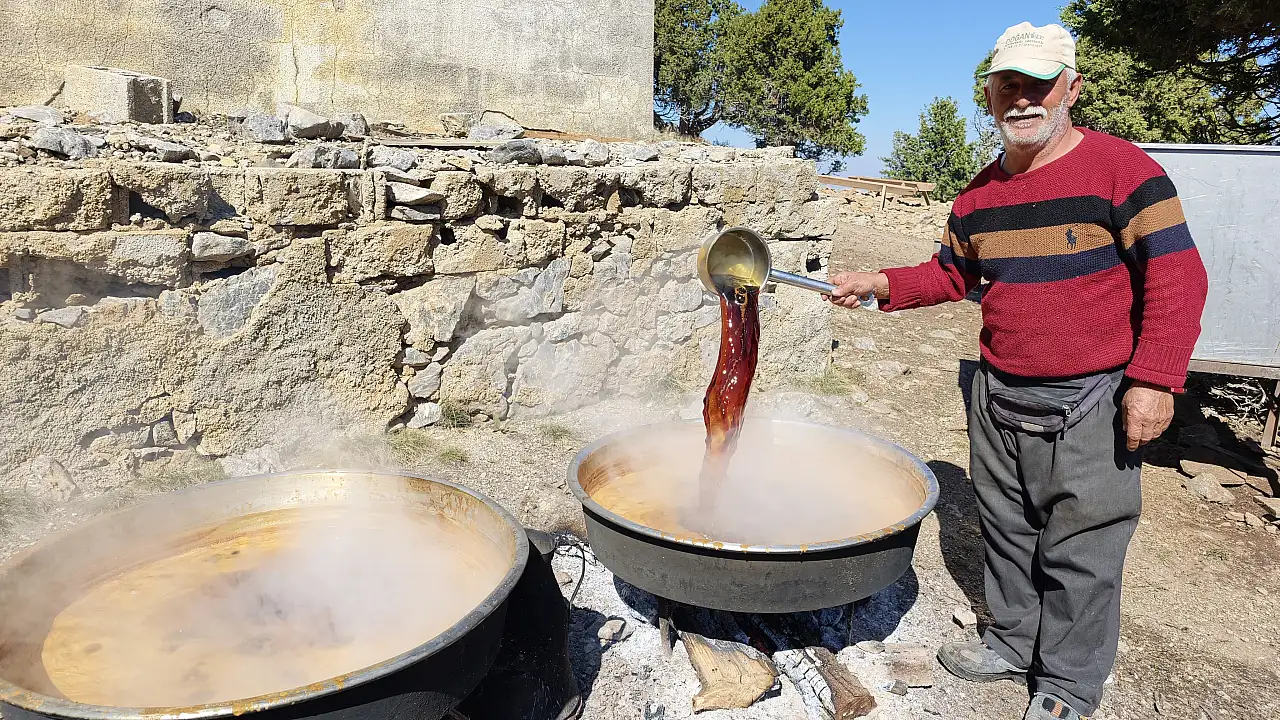 Konya'nın yükseklerinde kaynatılıyor, talebe yetişemiyor
