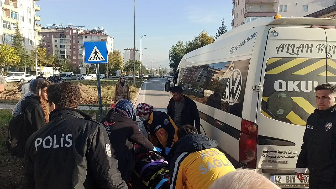 Konya'da kaza! Minibüs ile motosiklet çarpıştı