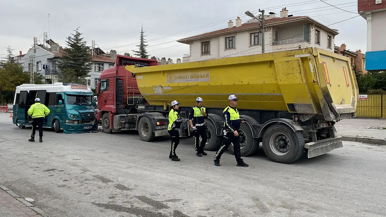 Konya'da ortalık savaş alanına döndü: Çok sayıda yaralılar var