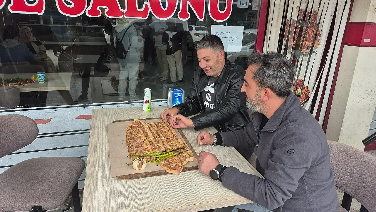 Konya'nın etli ekmeğine meydan okudular!