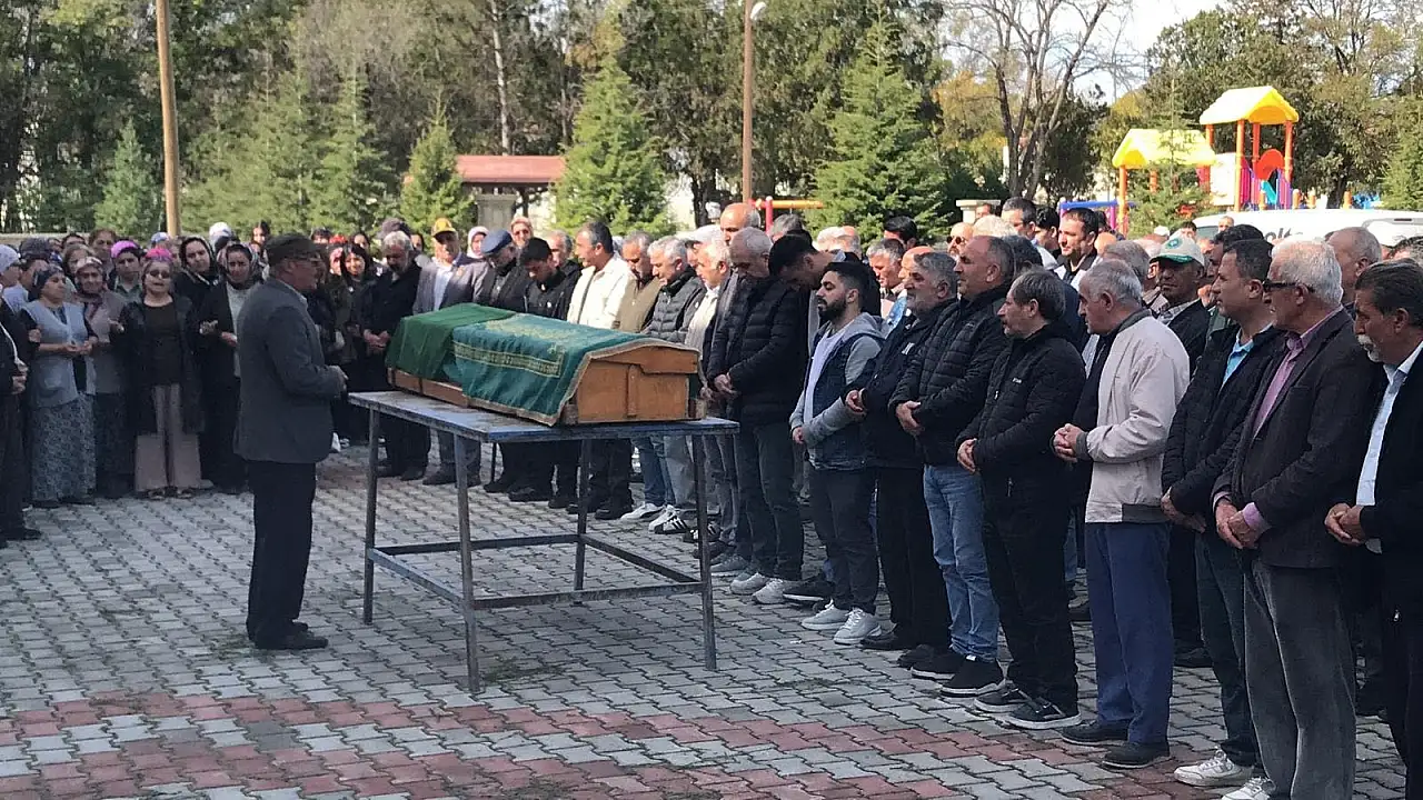 Manisa'daki otobüs kazasında ölen Zülfinaz Tosun, Konya'da toprağa verildi