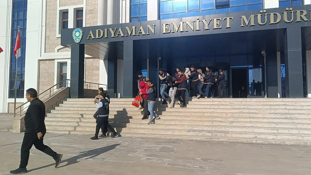 Masaj salonlarına fuhuş baskını! 6 zanlı tutuklandı