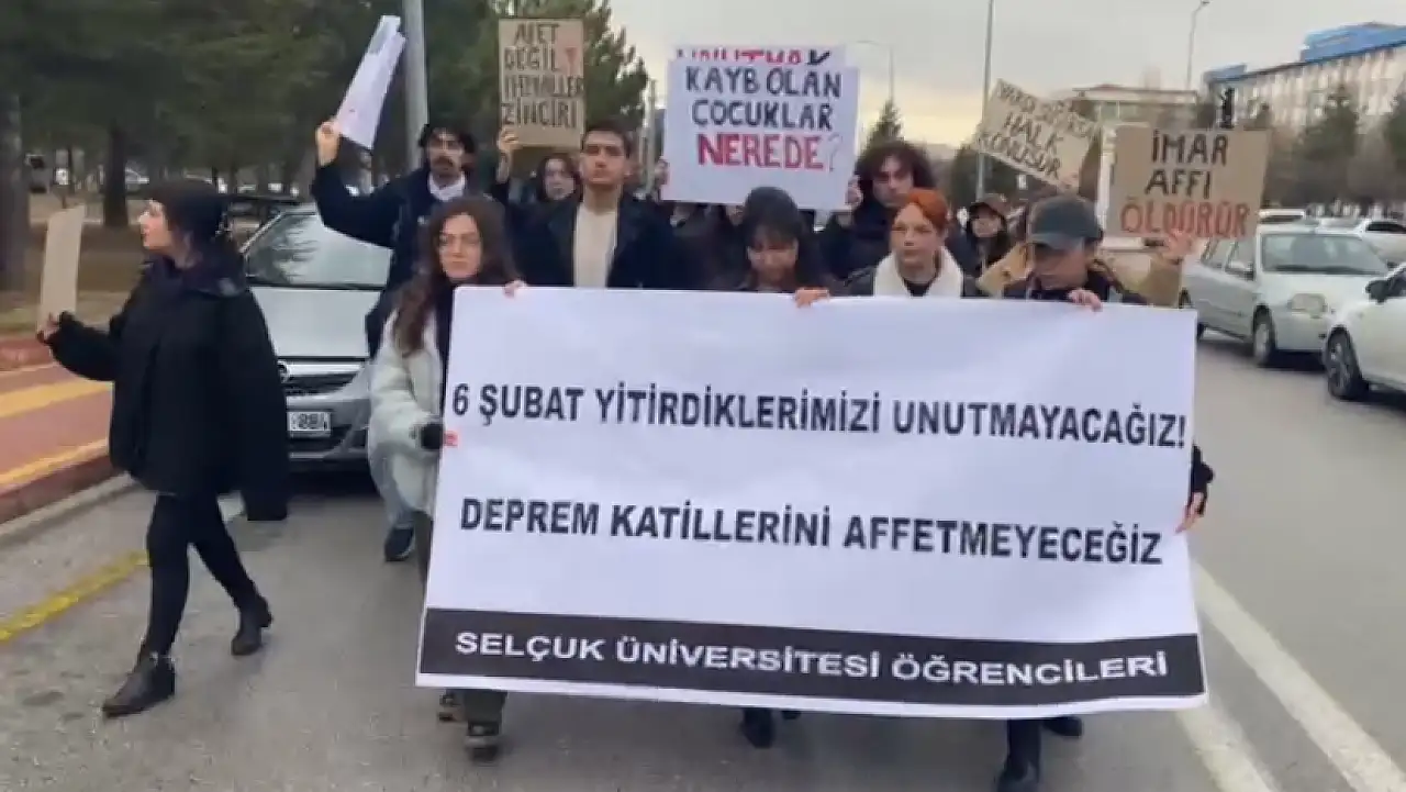 Selçuk Üniversitesi öğrencilerinden 6 Şubat depremleri için basın açıklaması: 'Unutmadık, affetmeyeceğiz'
