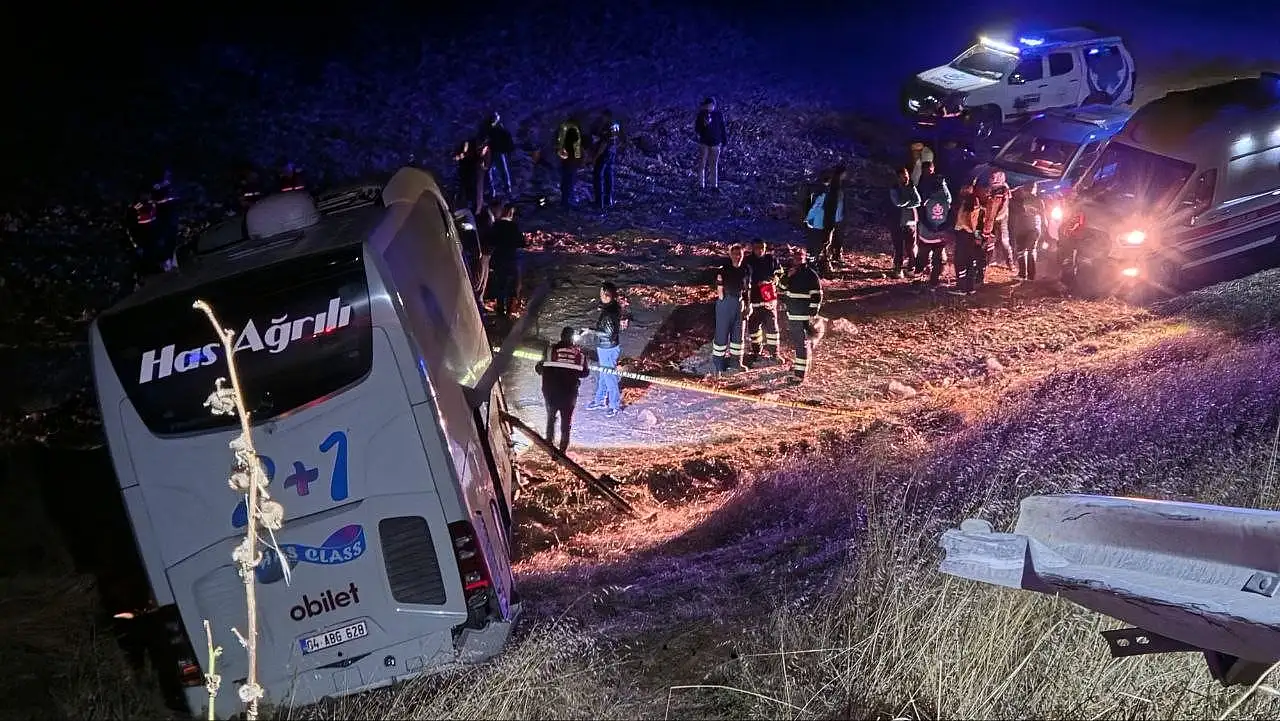 Amasya'da yolcu otobüsü şarampole uçtu: 24 yaralı