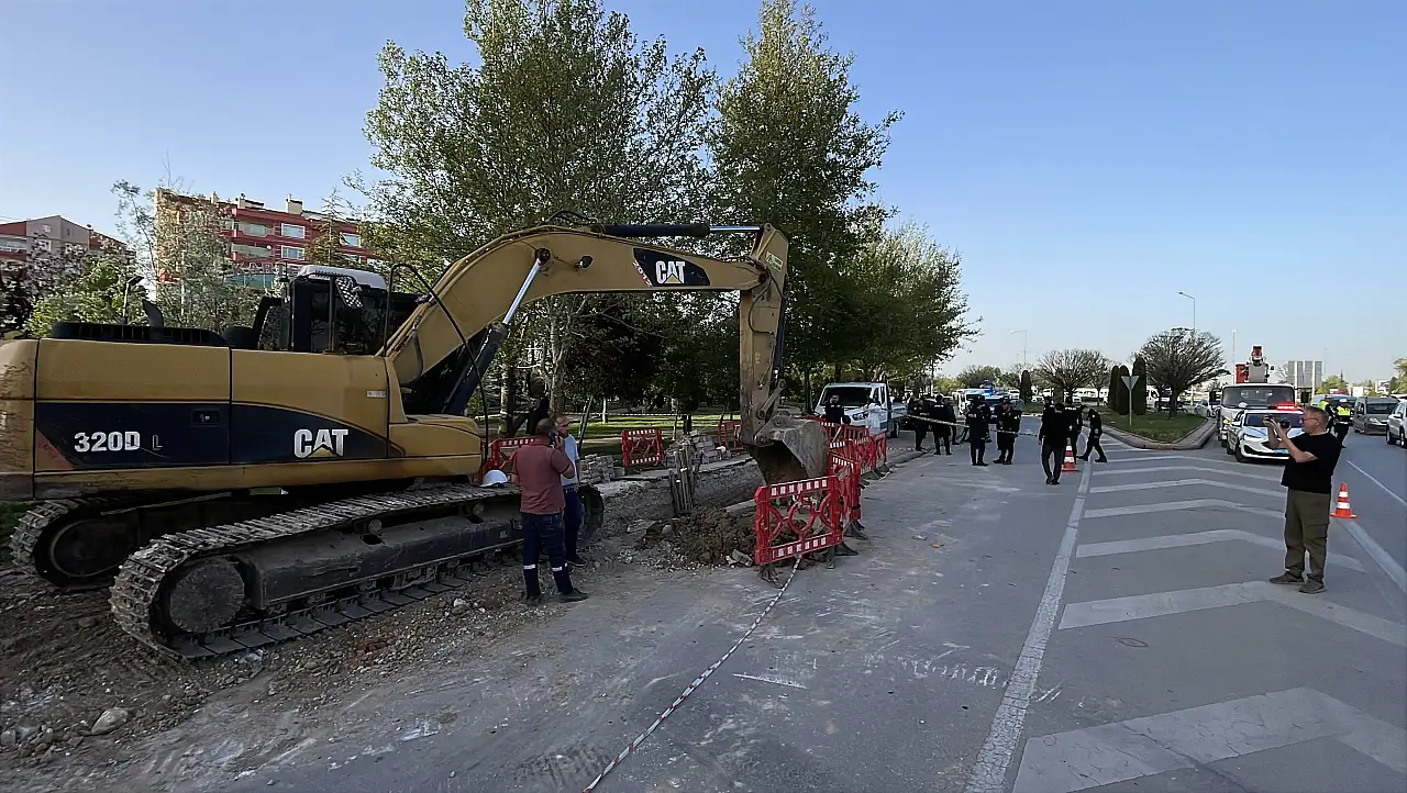 Konya'da işçiler göçük altında kaldı!
