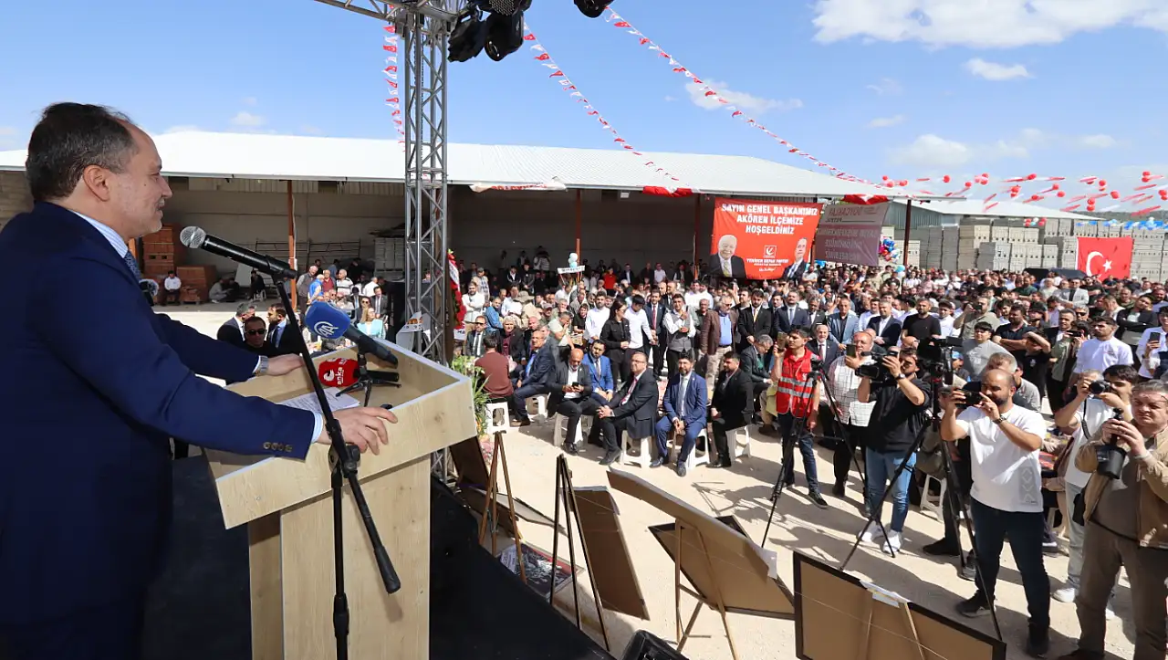 Erbakan Konya'da eleştirdi: 'Ekonomik kriz aile kurmayı zorlaştırıyor'