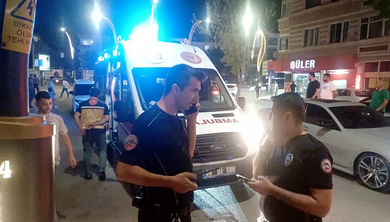 Kaldırımda yol verme meselesi kanlı bitti