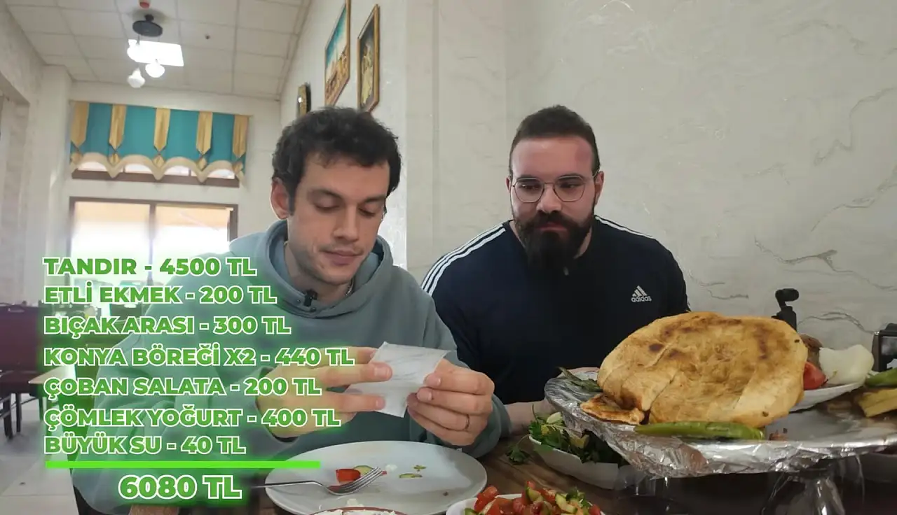 ÜNLÜ YOUTUBER KONYA'DA 1.9 PUANLI RESTORANA GİTTİ: FİYATLARI DUYAN ŞOKE OLDU!