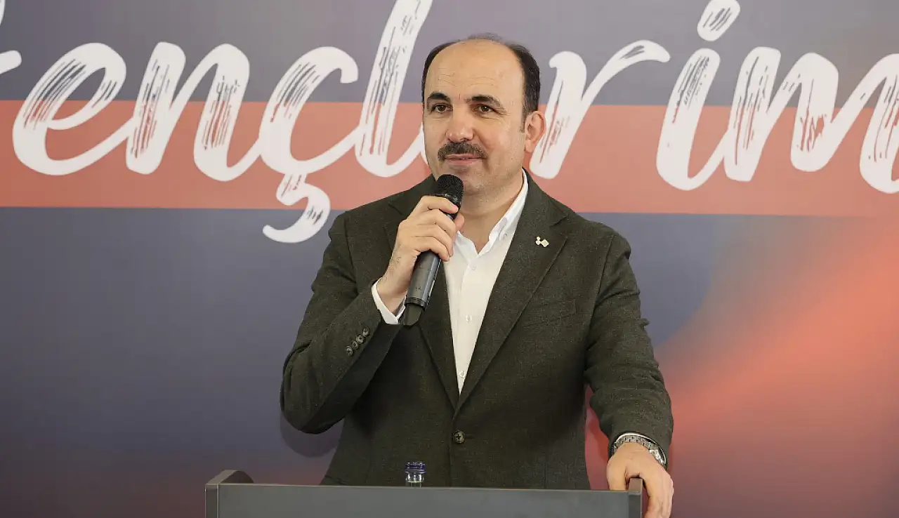 Başkan Altay: 'Gençler için güçlü Türkiye hedefiyle ilçelerde daha aktif olacağız'