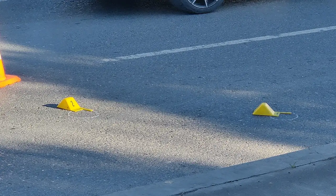 Gündüz vakti otomobile silahlı saldırı: Sürücü hayatını kaybetti