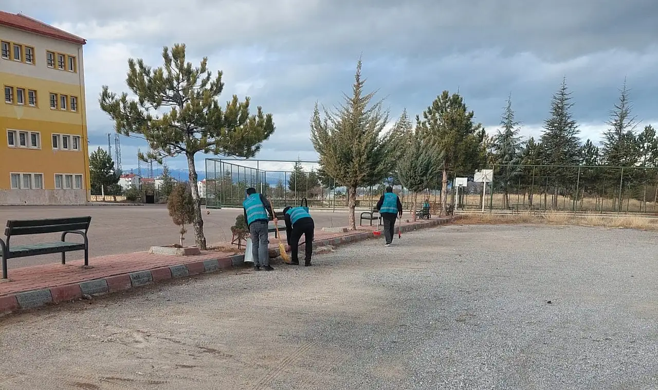 Konya'da yükümlüler okulları yeni döneme hazırladı