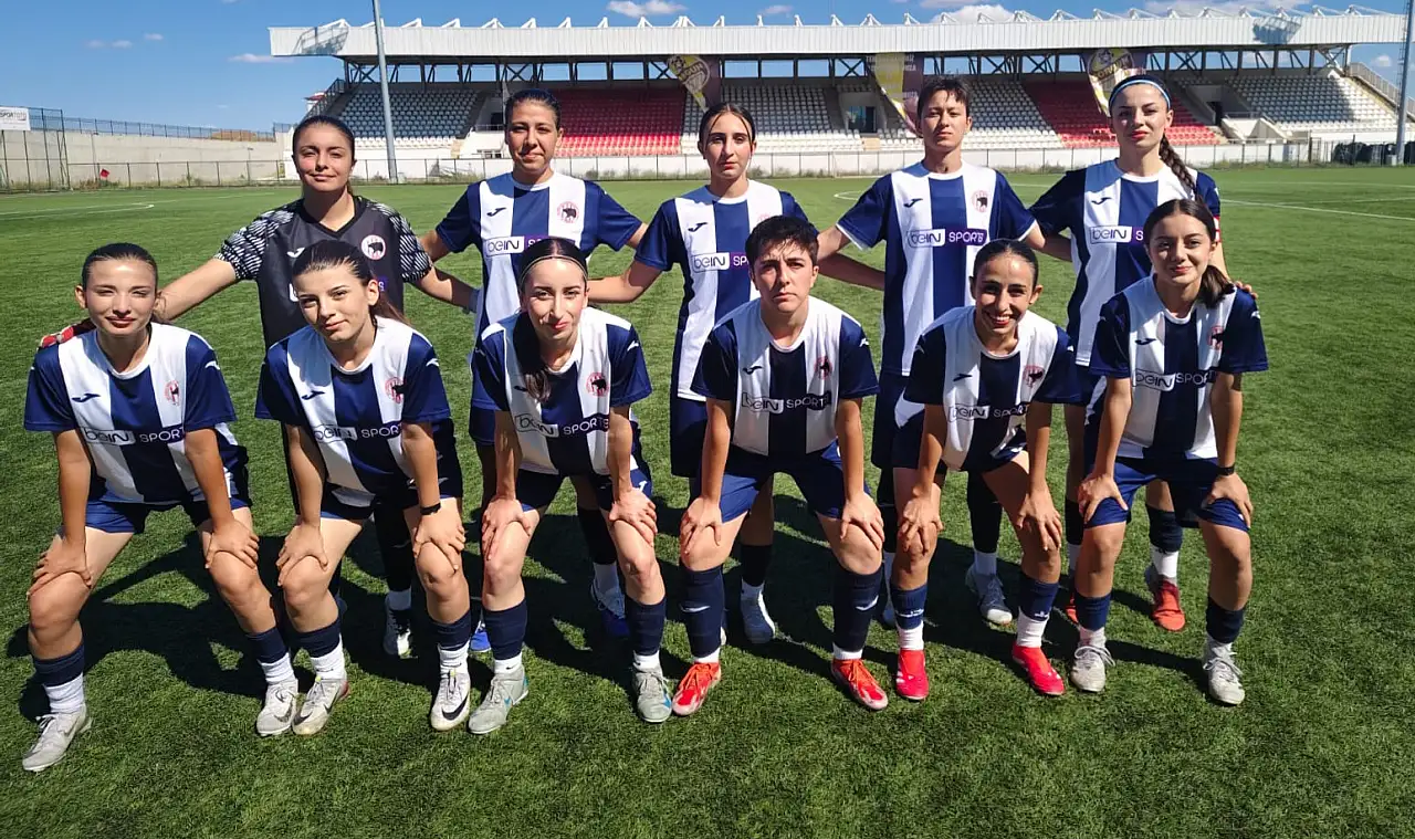 Konya takımı finale yükseldi:2.Lig için son engel Amasis