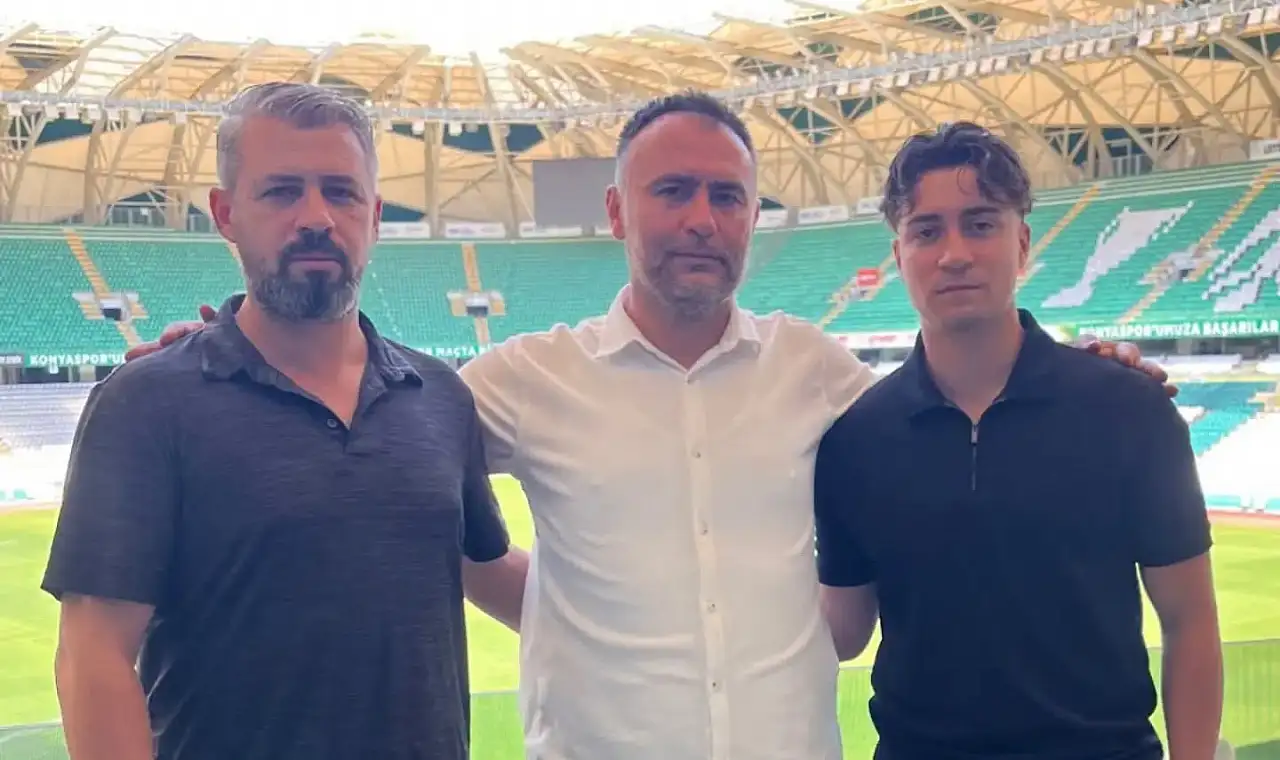 Enes İlyas'tan Konyaspor'a profesyonel imza