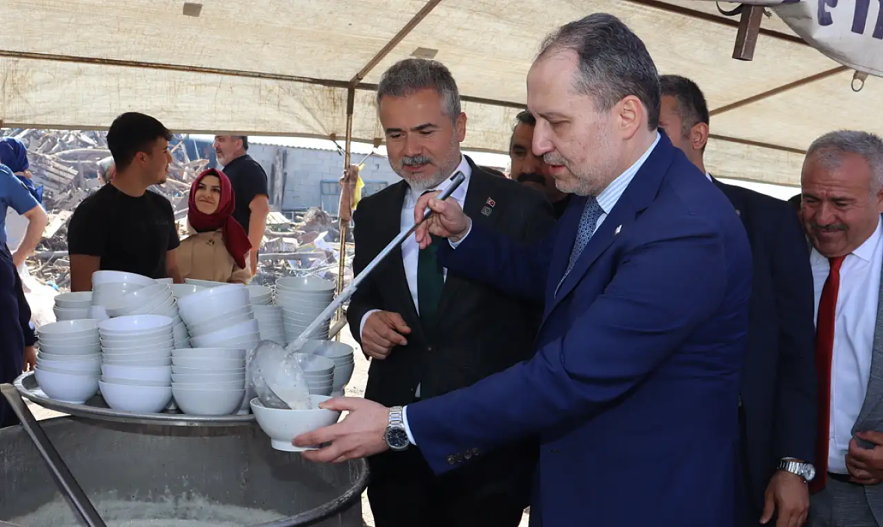 Erbakan Konya'da eleştirdi: 'Ekonomik kriz aile kurmayı zorlaştırıyor'