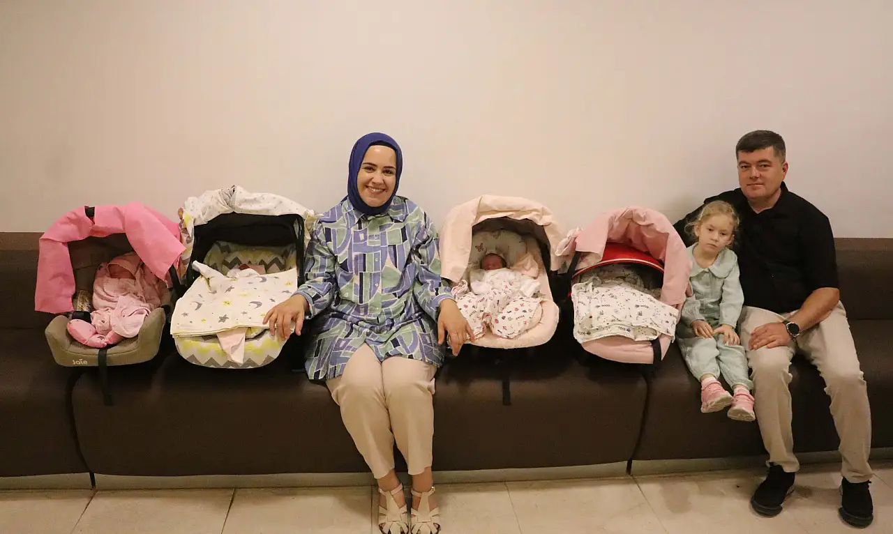 İkinci çocuk bekliyorlardı, dördüz sürpriziyle karşılaştılar
