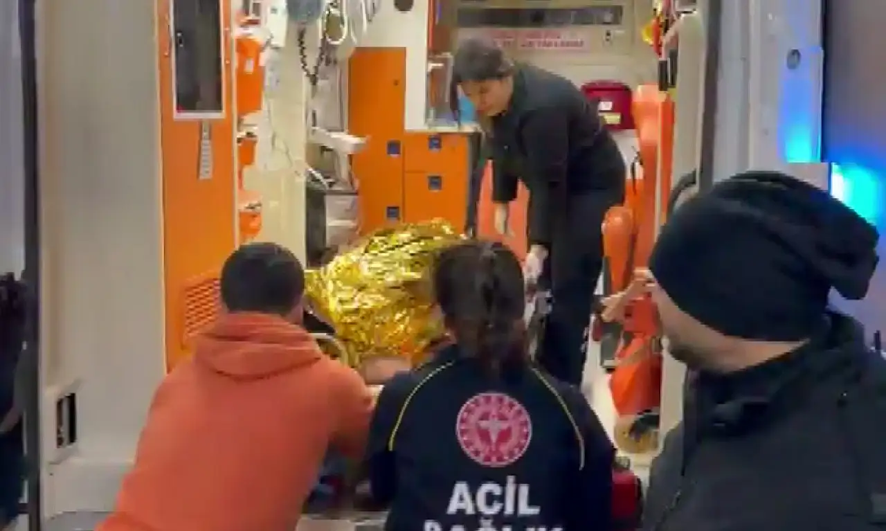 Zirvede kayboldular, Konya'dan gelen destekle kurtarıldılar