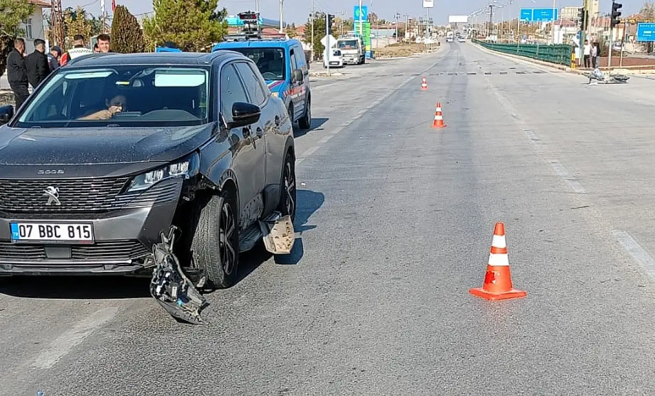 Konya'da otomobille motosiklet çarpıştı!