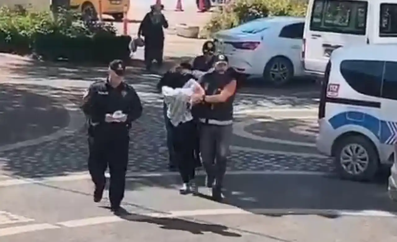 Konya'da film gibi operasyon! 4,6 milyon TL'lik altınla dolandırıcılığında 2 şahıs gözaltında!