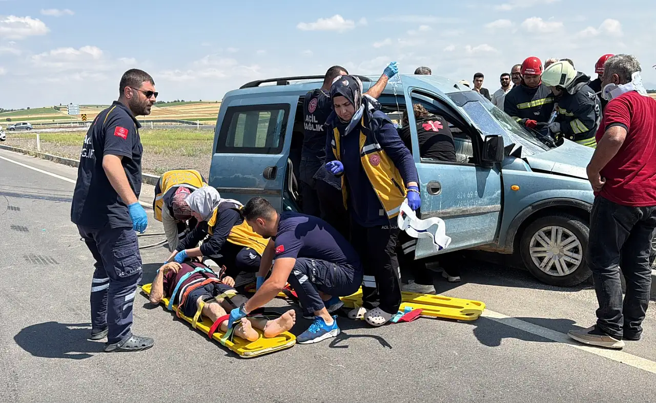 Konya'da feci kaza: 1'i ağır 5 yaralı