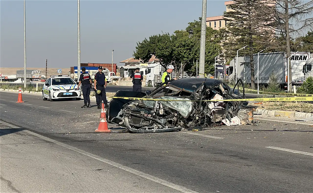 Konya yolunda feci kaza: 2 ölü 2 yaralı!