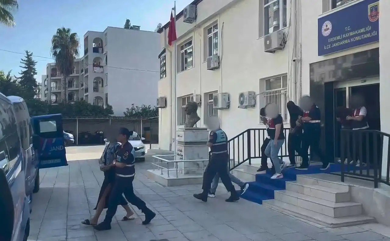 Telefonu açan kabusu yaşadı: 'Elimde görüntün var' diyerek para istediler