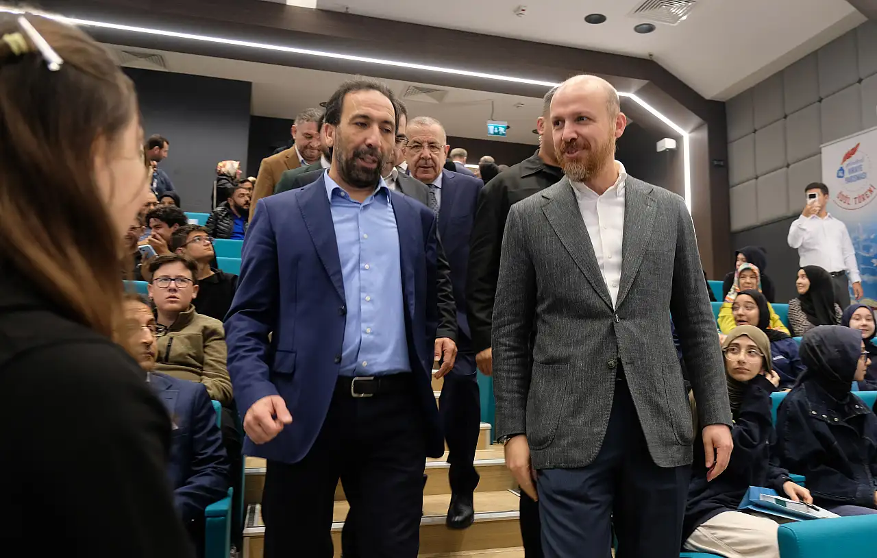 Bilal Erdoğan Konya'da gençlere seslendi: 'Sizler keşfedeceksiniz'