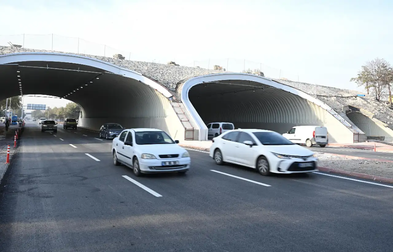 Konya'da sürücülerin merakla beklediği yolda çalışmalar tamamlandı: Trafiğe açıldı!