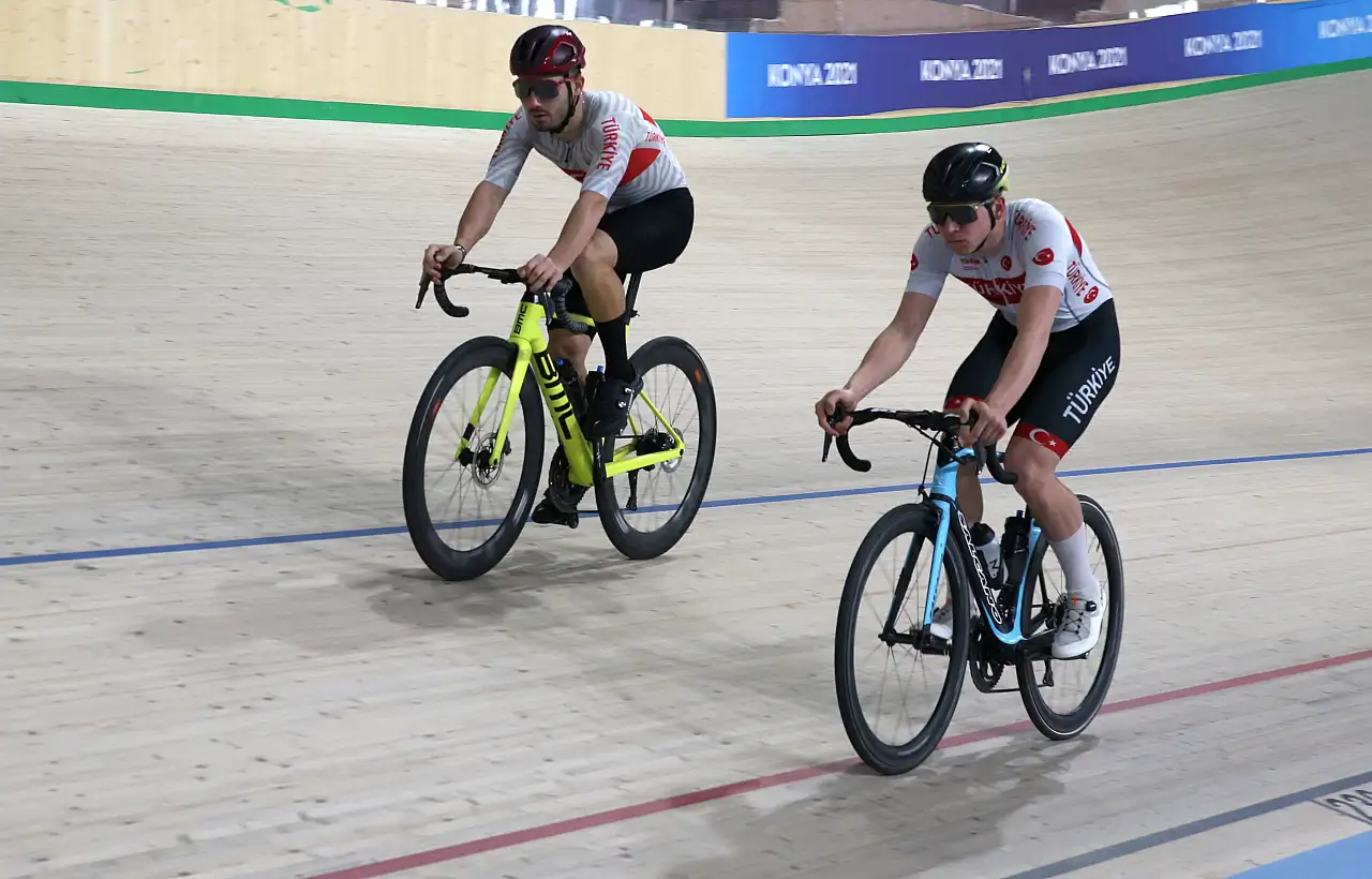 Milli bisikletçi Ramazan Yılmaz, UCI Pist Bisikleti Uluslar Kupası'na hazırlanıyor