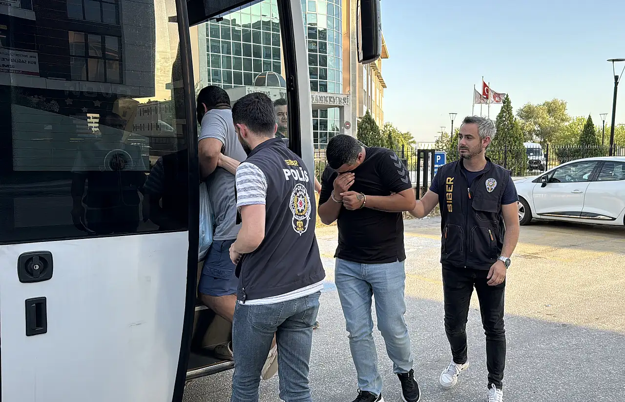 Edirne'de 'Sibergöz-46' operasyonunda 35 şüpheliden 5'i tutuklandı
