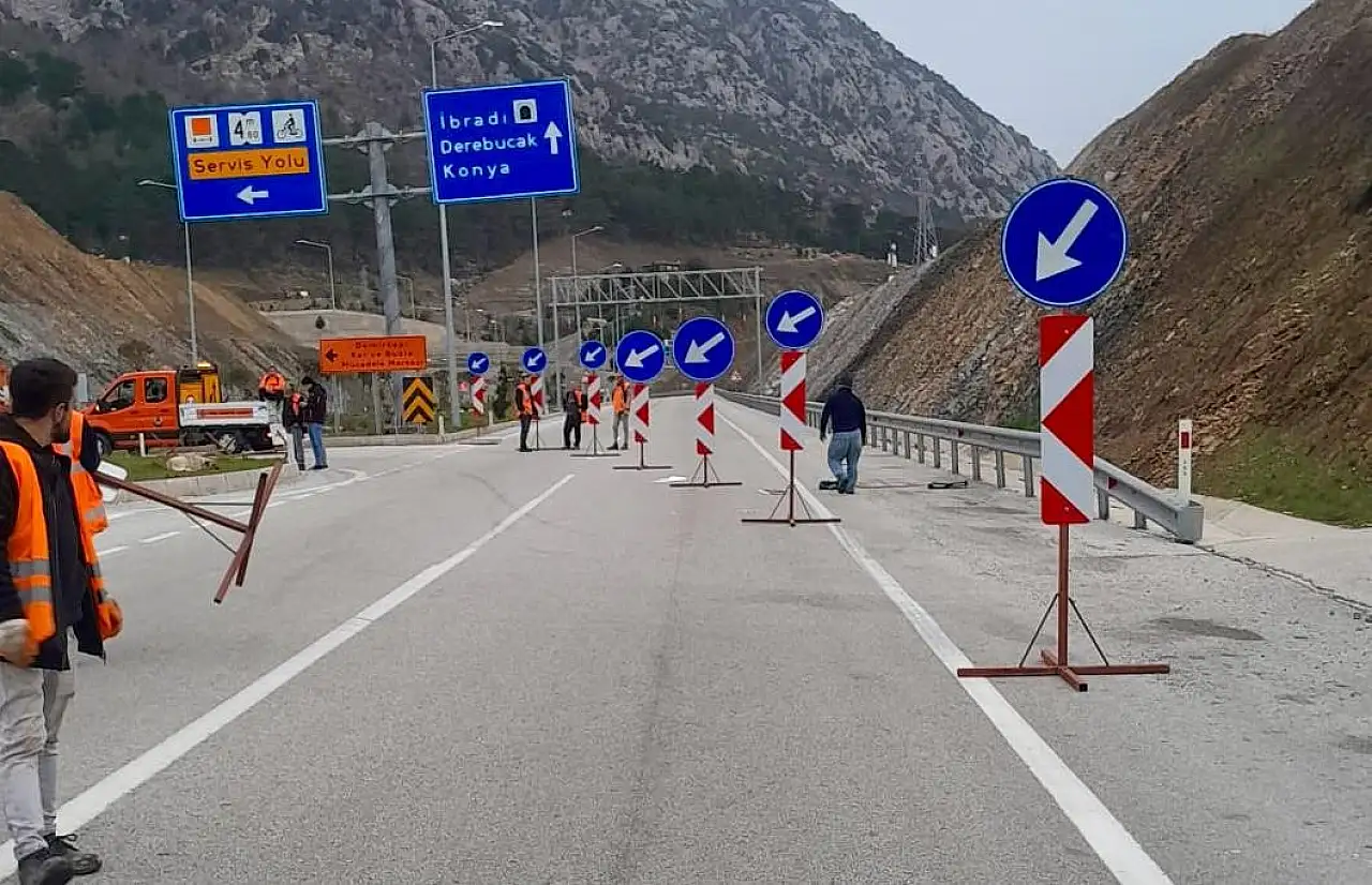 Konya-Antalya yolu göle dönmüştü! 7 kavşağın kapatıldığı yolda su seviyesi yükseldi