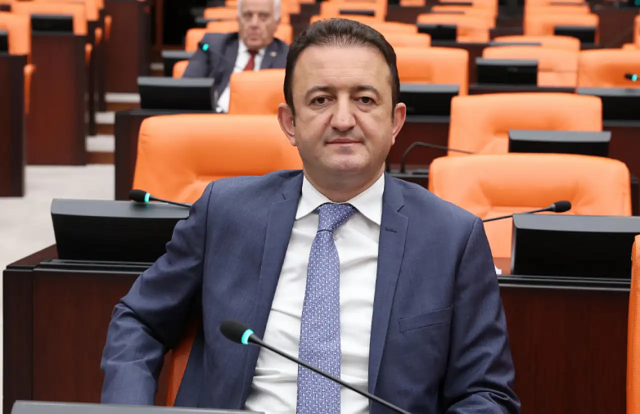 CHP'li Barış Bektaş: 'Yoksulluk arttıkça çocuk işçi sayısı da artıyor'