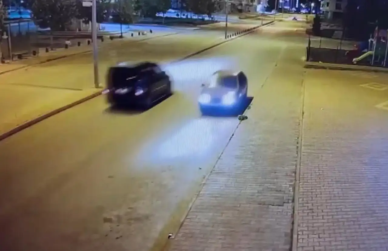Konya'da kural tanımayan sürücüler faciaya davetiye çıkardılar
