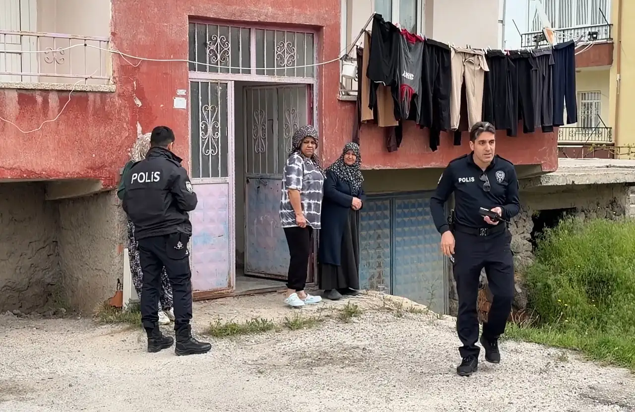 2 yaşındaki çocuk balkondan düştü: Mahalle ayağa kalktı