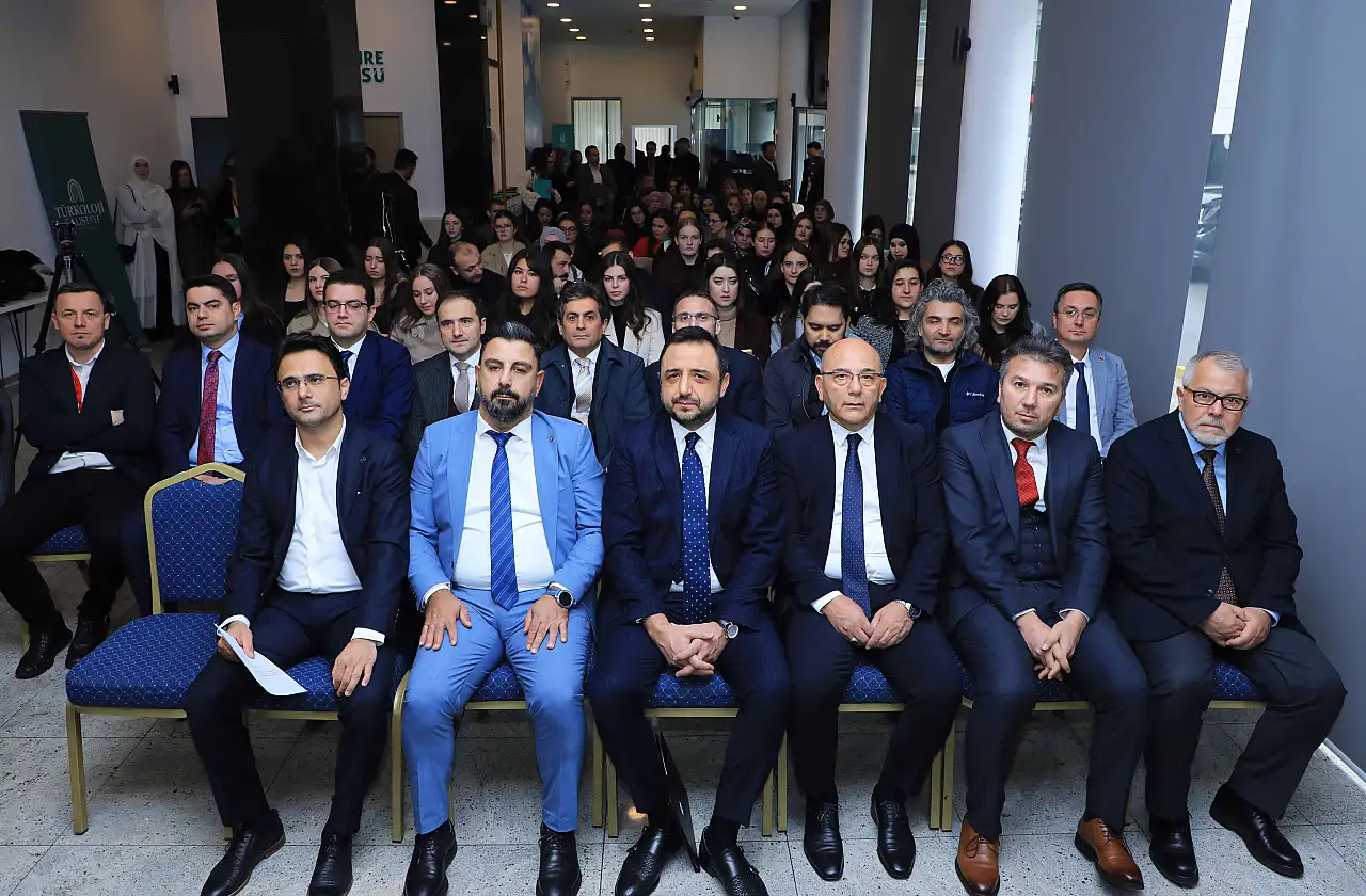 Adil Tosun: 'Bizim kardeşliğimiz haritalarla değil, kalplerle çizildi'