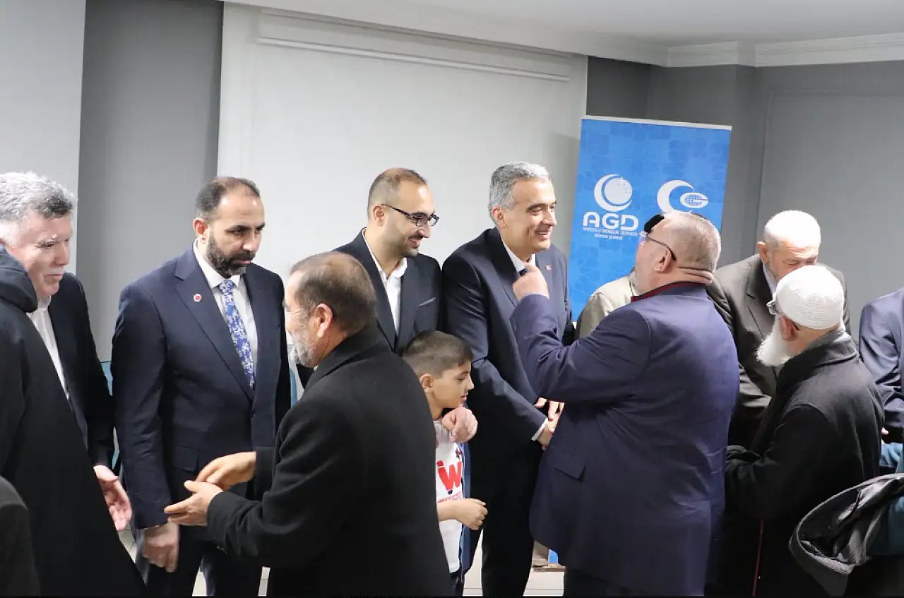 Konya'da dayanışma mesajı: Üst düzey isimler gençlerle bir araya geldi!