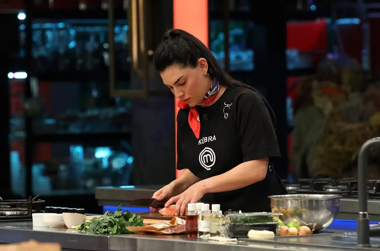 MasterChef Kübra kimdir? Kaç yaşında? MasterChef Kübra Satılmış elendi mi? Kübra Satılmış evli mi, eşi kimdir?