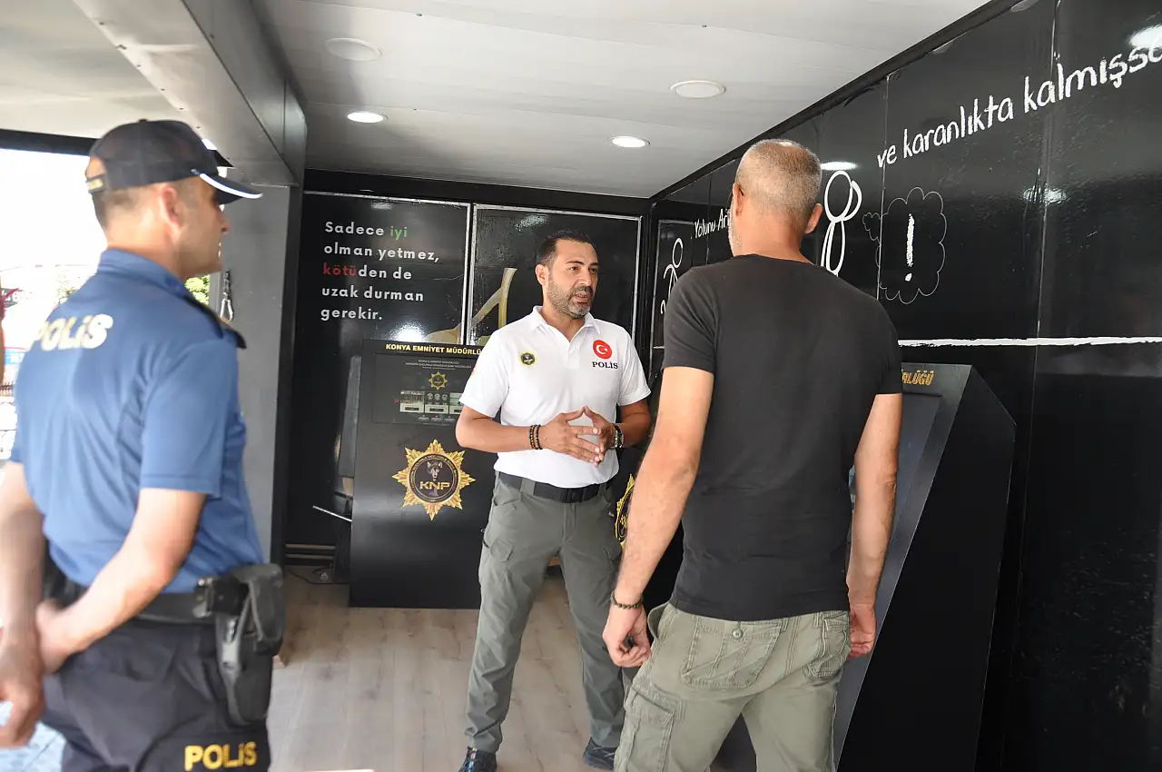 Konya'da narkotik tırı vatandaşları bilgilendirdi