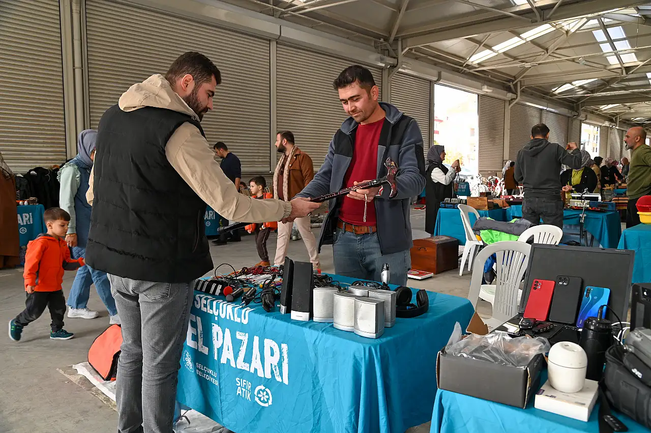 Konya'da hem bütçeye hem çevreye dost pazar: 2. el pazarı 24. kez kuruldu
