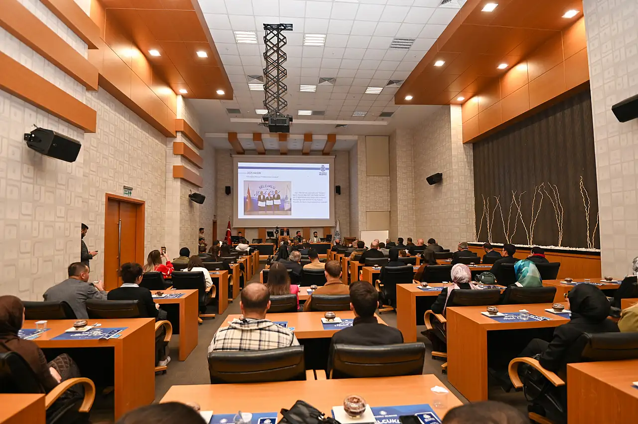 Üniversite öğrencileri Selçuklu Belediyesi Aralık Ayı Meclis Toplantısı'na katıldı