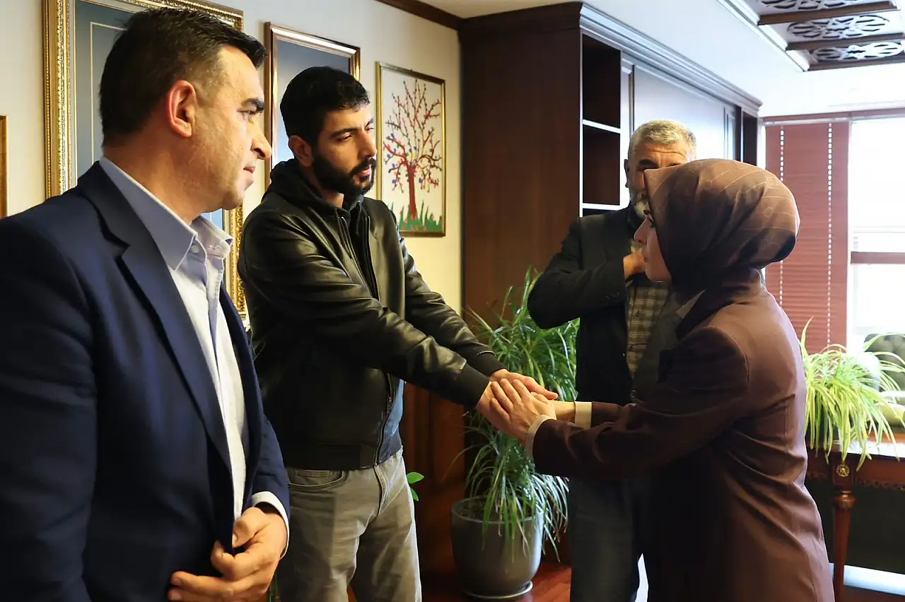 Rojin'in babası Bakan Göktaş'la görüştü, ilk detayları Hakimiyet.com'a anlattı: 'Bunlar belirlenirse ölümün zamanı ve şekli netleşecek'