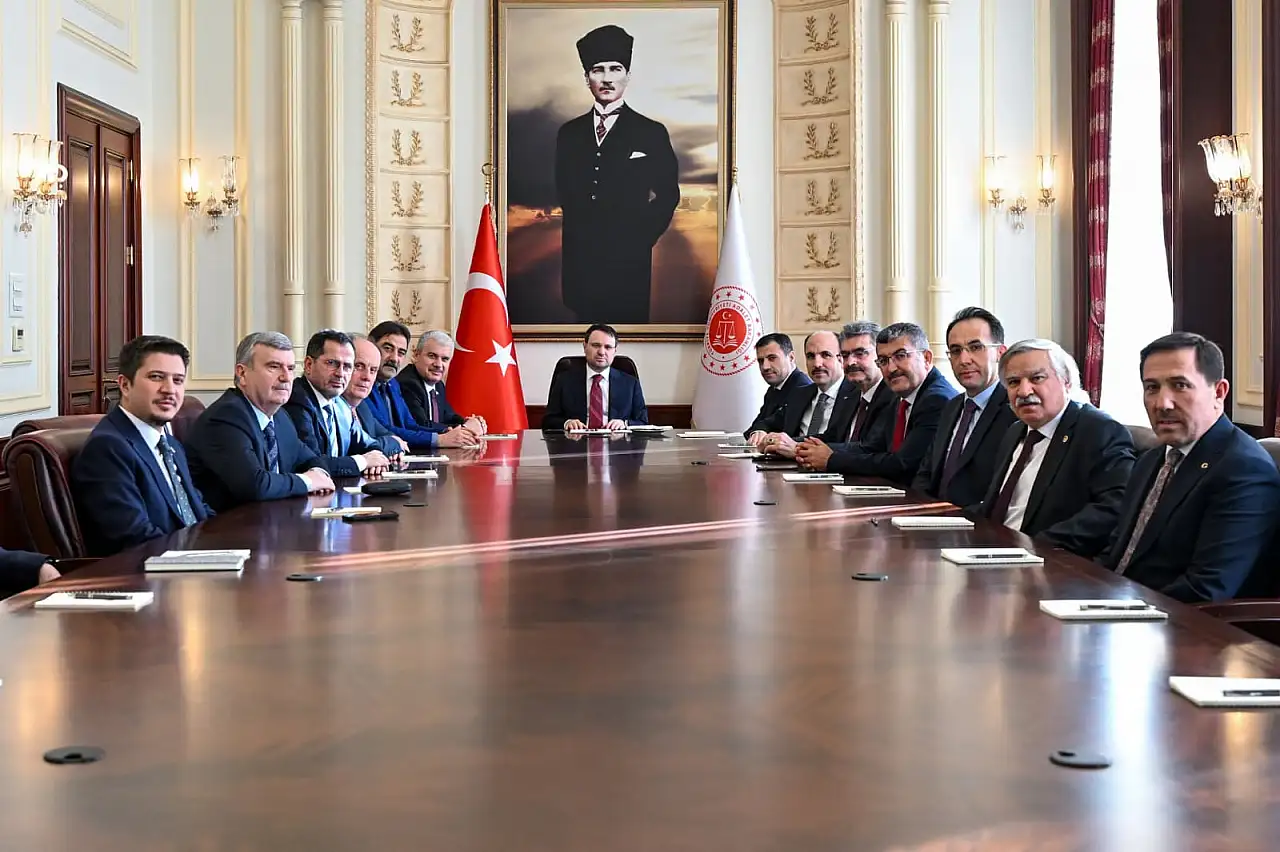 Konya heyeti Bakan Gürlek'e hayırlı olsun ziyaretinde bulundu