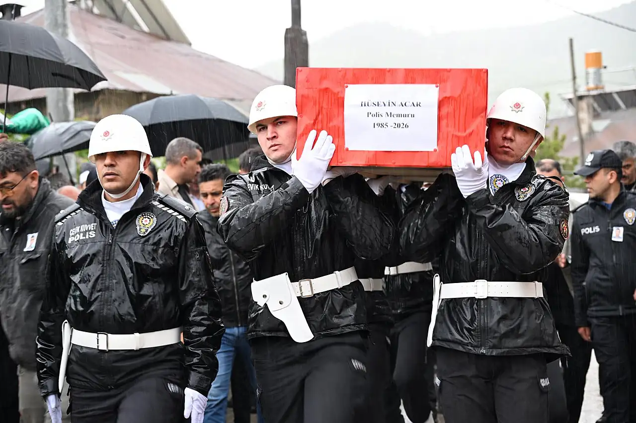 Konyalı Polis Memuru Hüseyin Acar gözyaşlarıyla toprağa verildi